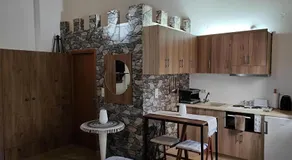 Georges Houses Mani - Image 3