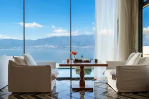 Zhishan Villa Sea View Resort Hotel (Dali Erhai Branch) - Image 2