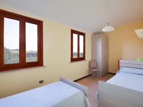 Spacious Villa in Tavullia with Swimming Pool - Image 5