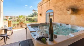 Centre Island Gozitan Farmhouse & Pool - Happy Rentals - Image 3