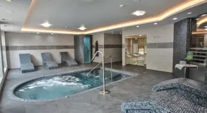 Frensham Pond Country House Hotel & Spa - Image 3