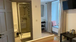Double Room with a Mountain View - Image 2