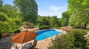 Steeles Tavern Manor Bed and Breakfast - Image 4