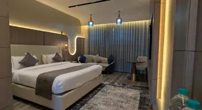 Love Kush Hotel - Image 2