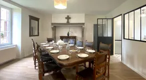 Grande maison rénovée avec jardin, proche de la basilique de Brioude, idéale pour randonnées et sports nautiques - Image 4