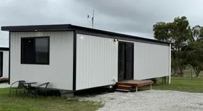 Peaceful Farm Retreat - Luxury Cabins in Goulburn - Image 4