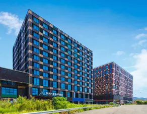 Huachen San Siro Hotel - Image 2