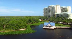 One bedroom in amazing condoBeach pass included! - Image 4