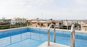 Contemporary Maisonette with Sea View Roof Terrace - Image 4