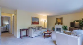 the Romeo, Best Area, 2 Bedrooms, WD, Jacuzzi Bath, No Stairs, New Carpet, 825sf - Image 2
