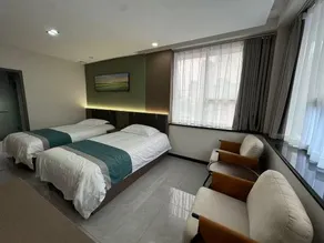 Yuexiang Light Luxury Hotel - Image 4