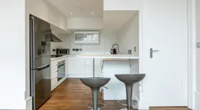Quirky loft style apartment, 3DBR, Battersea - Image 3