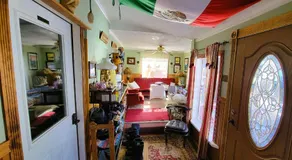 Billie's Backpackers Hostel - Image 3
