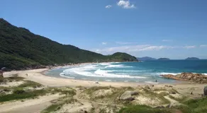 Gênesis Beach Hostel! Quartos compartilhados e privativos na Pinheira - Image 5