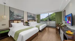 Guilin Osmanthus Lakeside Tea House - Image 2