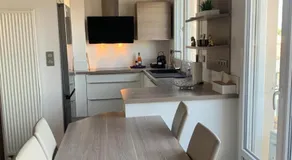 Mermoz - Elégant appart avec balcon, Clim et garage - Image 3