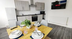 Copper House- Smart Stay near Stadium & City - Image 3