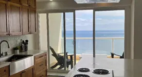 Beachfront 4 BR Penthouse - Pool Steps to Beach & Mins to Downtown - Image 4
