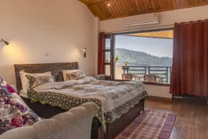 3 Br Harrington Villa | Kitchen| Living room |AC - Image 2