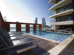 Mantra Broadbeach on the Park - Image 4