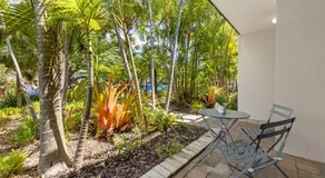 5 Samarin Court Convenient and Comfortable - Image 5
