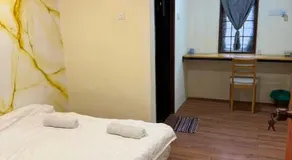 MR B hotel - Image 2