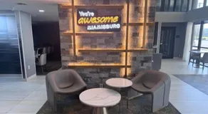 La Quinta Inn & Suites by Wyndham Miamisburg Dayton South - Image 4