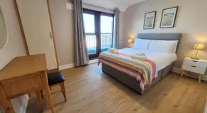 Donegan Court Aparthotel - Image 2