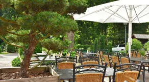 Klosterschänke Hude Hotel Ferienwohnungen Restaurant Café - Image 3