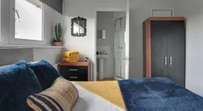 Niche Sunrise Townhouse - Image 2