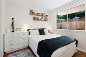 Snug St Kilda Apartment with Private Courtyard - Image 2