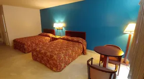 Relax Inn Silver Springs - Image 4