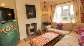 St Anthony’s, bright perkily decorated 3 bedroom house - Image 2
