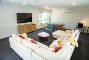 Sandy Pool Shack - Pet Friendly - Image 2