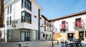 Apartamentos La Plazuela Baños de Montemayor - Image 3