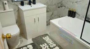West park Royal House, Holidays, Contractors,Relocation,Free Parking & WiFi - Image 2