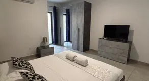 Master Room - Private Ensuite Bathroom - Image 2