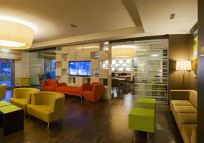 Hotel Cruise - Image 4
