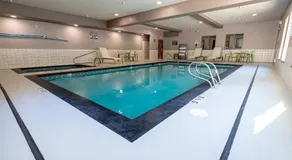 Creekside Hotel & Suites - Image 5