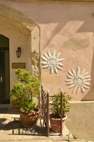 Luberon Historic Village Lauris - Elegant Private Studio English Host - Image 3
