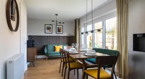 Modern 4-Bed Family Home with 5 Beds & Parking - Image 2