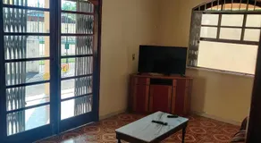 Casa muito espaçosa privativa com Piscina, Churrasqueira e área gourmet - Image 2