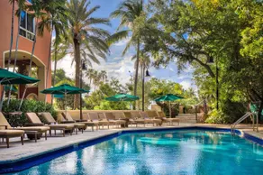 The Mutiny Luxury Suites Hotel - Image 2