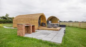 Little Meadow Pods with Hot Tub - Image 4