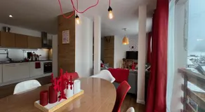 Rouge Canneberge -8 personnes- 84m2 Vue dégagée Sétaz - Image 3