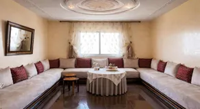Large Classic Villa, 3 Levels, 5 bedrooms, 5 Baths, Pool & Garden - Image 2