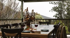 Hey Little Joe - Cosy Retreat with Mountain Views - Image 3