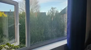 Double bedroom located close to Manchester Airport - Image 3