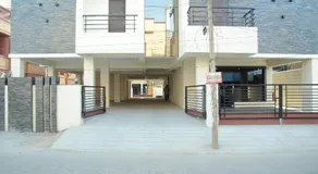 STAY BAY SERVICE APARTMENTS - Image 5
