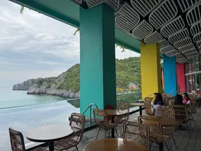 SeaView Apartment in Flamingo CatBa Resort - Image 4